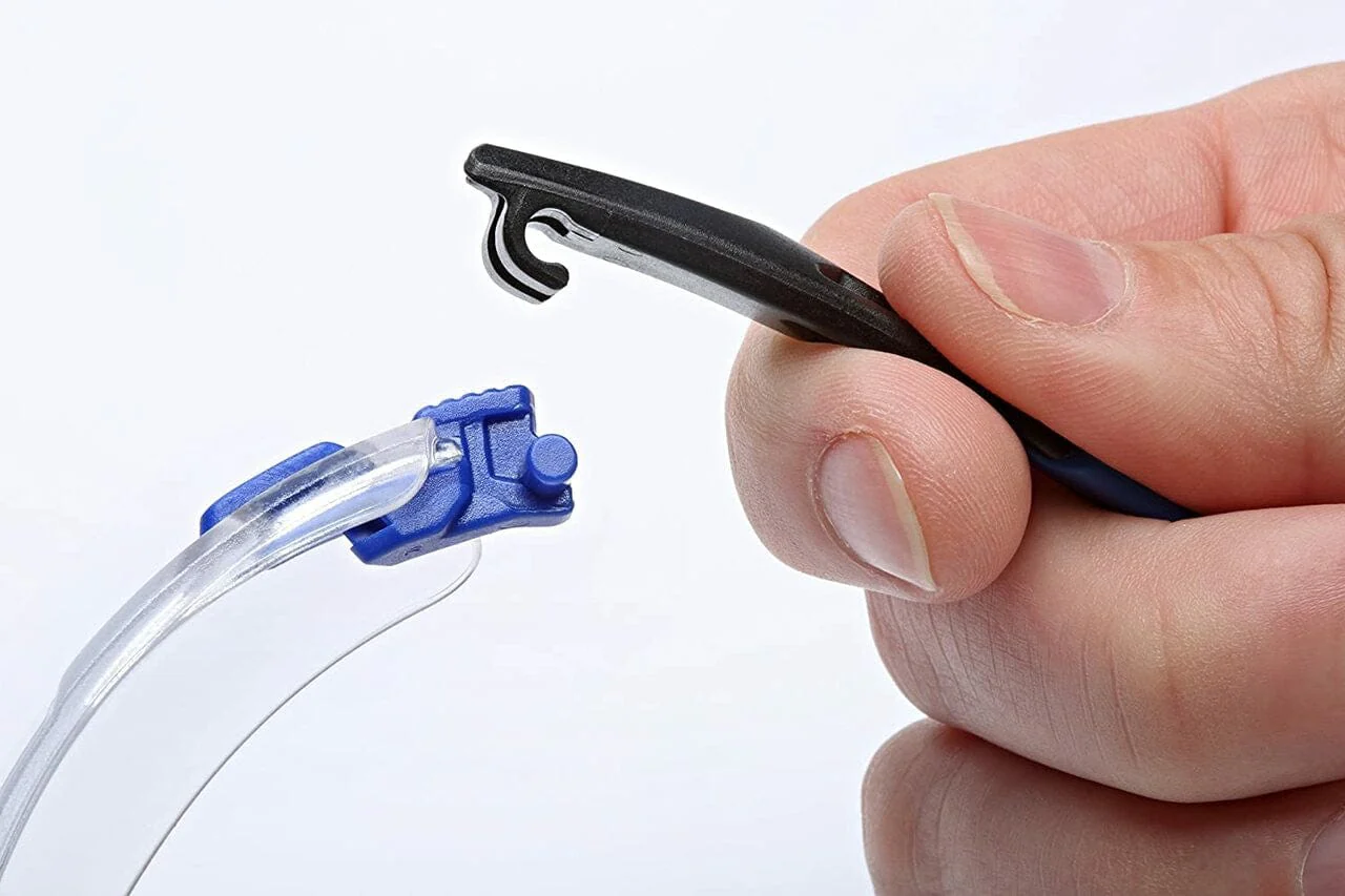 3M Solus Safety Glasses Blue with Foam Kit and Clear Anti-Fog Lens - Image 7